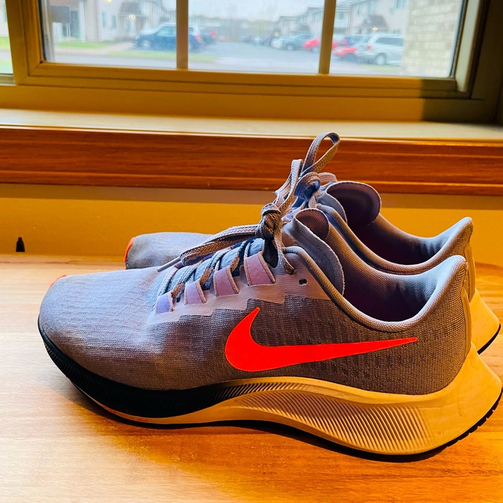 Nike Pegasus 37 size 8 women’s